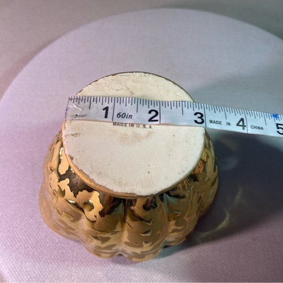 24 KT Gold Flower Pot Cased In White Made in The USA Vintage - Picture 10 of 11